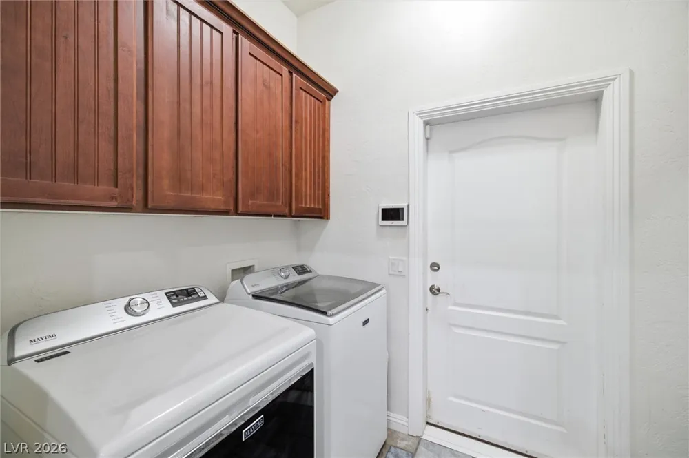 3890 Oakleaf Avenue Pahrump, NV 89048