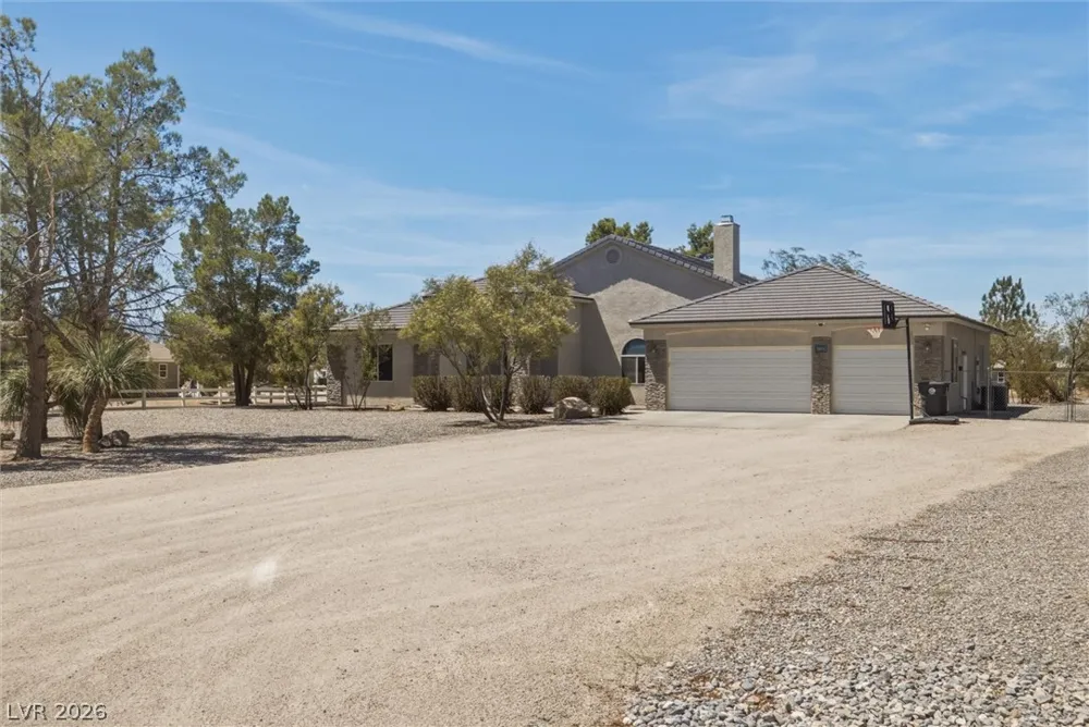 3890 Oakleaf Avenue Pahrump, NV 89048