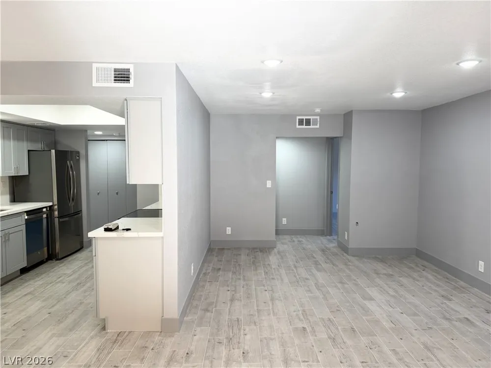 4160 Gannet Circle #341 Las Vegas, NV 89103