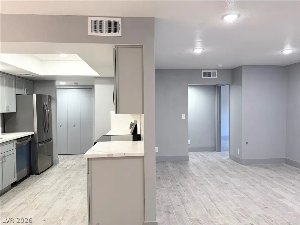 4160 Gannet Circle #341 Las Vegas, NV 89103