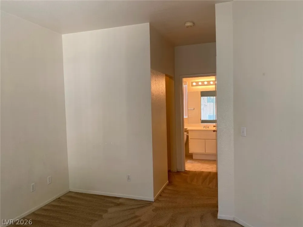 251 S Green Valley Parkway #1012 Henderson, NV 89012