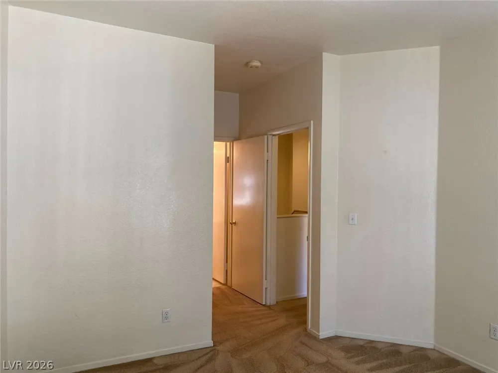 251 S Green Valley Parkway #1012 Henderson, NV 89012