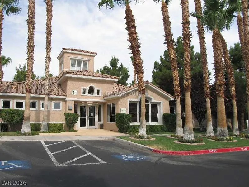 251 S Green Valley Parkway #1012 Henderson, NV 89012