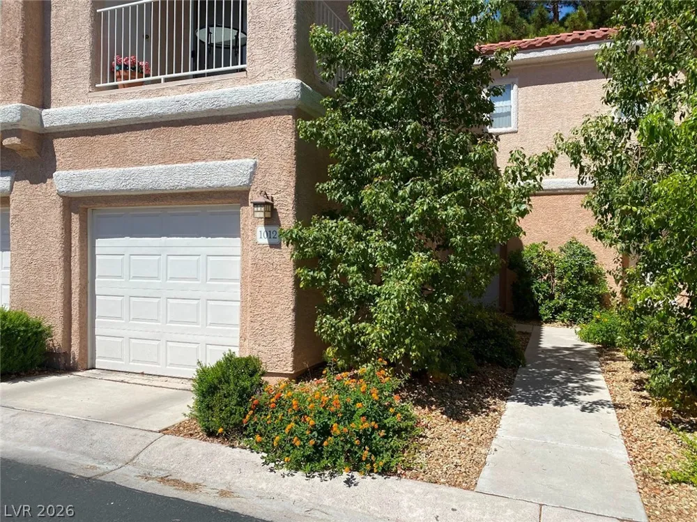 251 S Green Valley Parkway #1012 Henderson, NV 89012
