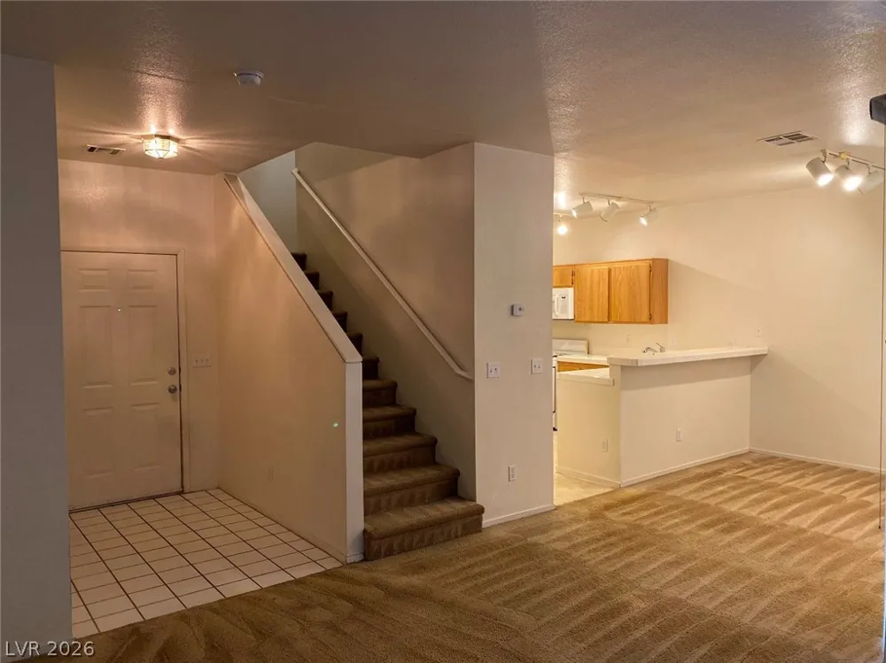 251 S Green Valley Parkway #1012 Henderson, NV 89012