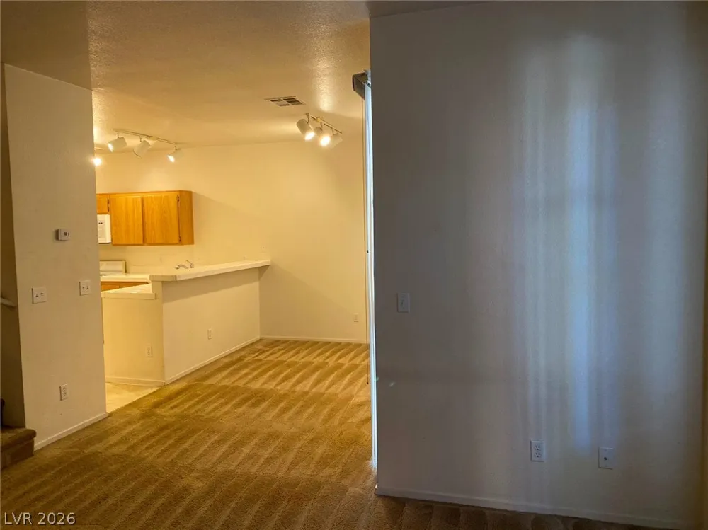 251 S Green Valley Parkway #1012 Henderson, NV 89012