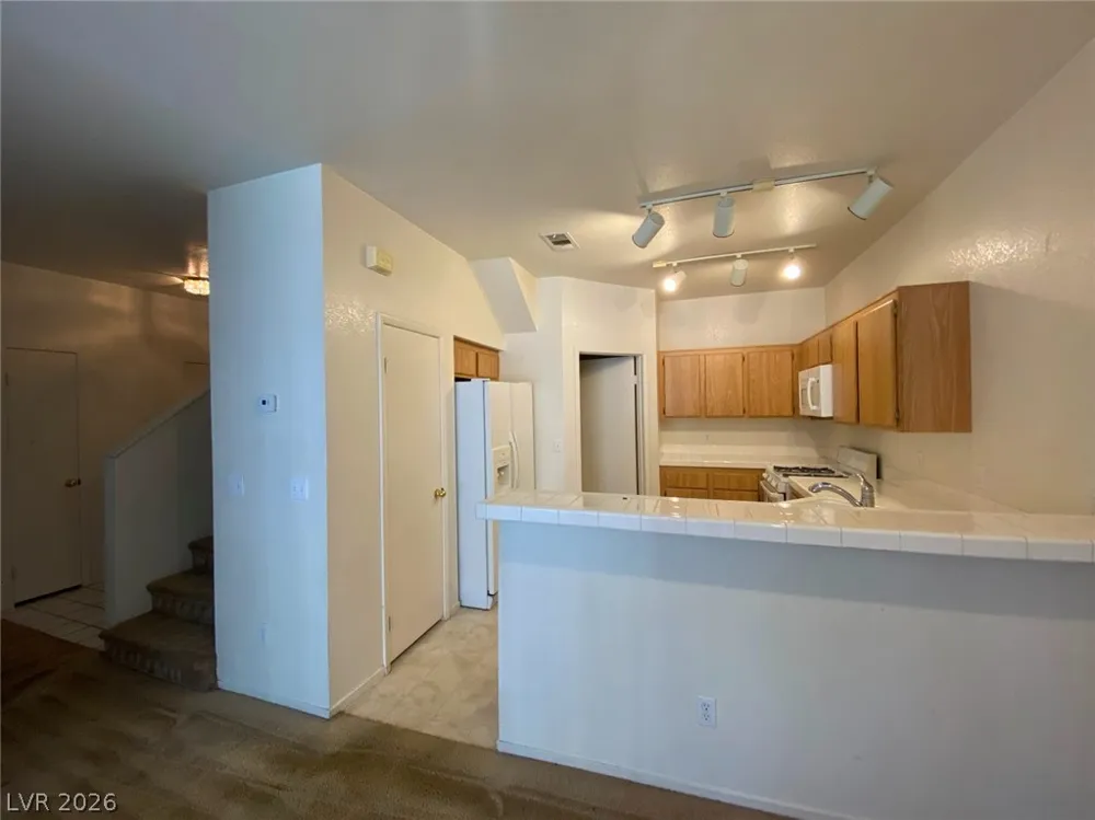 251 S Green Valley Parkway #1012 Henderson, NV 89012