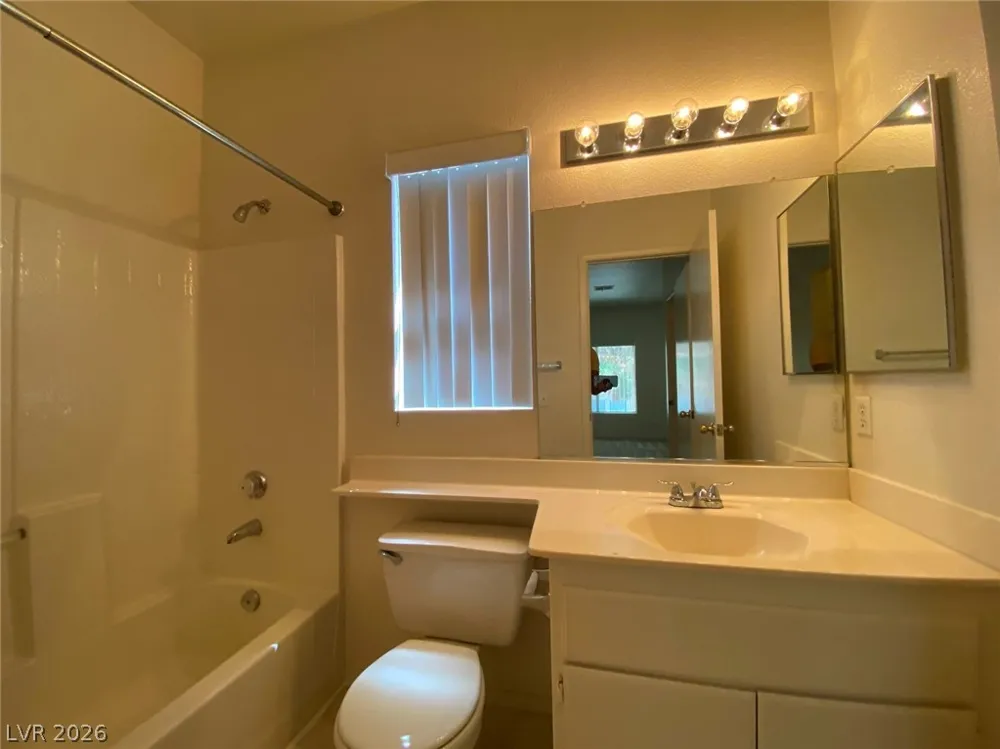 251 S Green Valley Parkway #1012 Henderson, NV 89012
