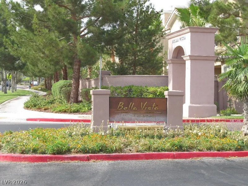 251 S Green Valley Parkway #1012 Henderson, NV 89012