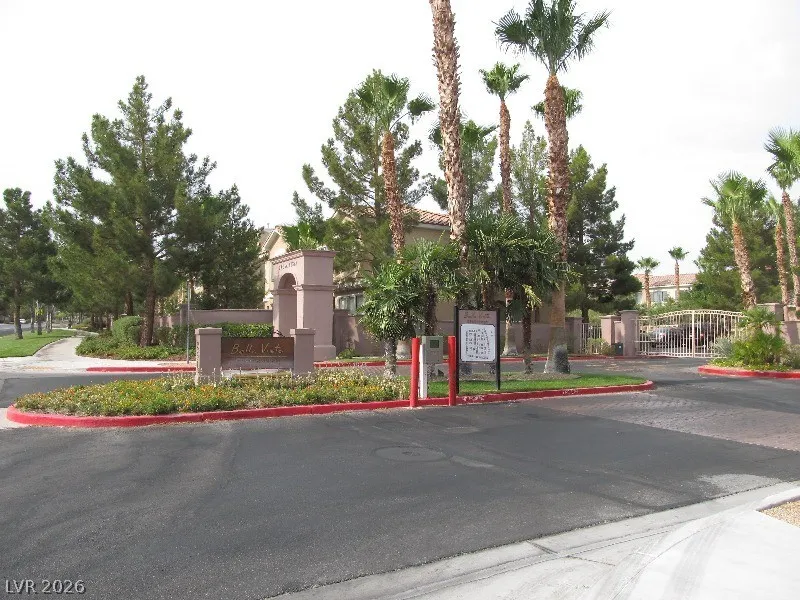 251 S Green Valley Parkway #1012 Henderson, NV 89012