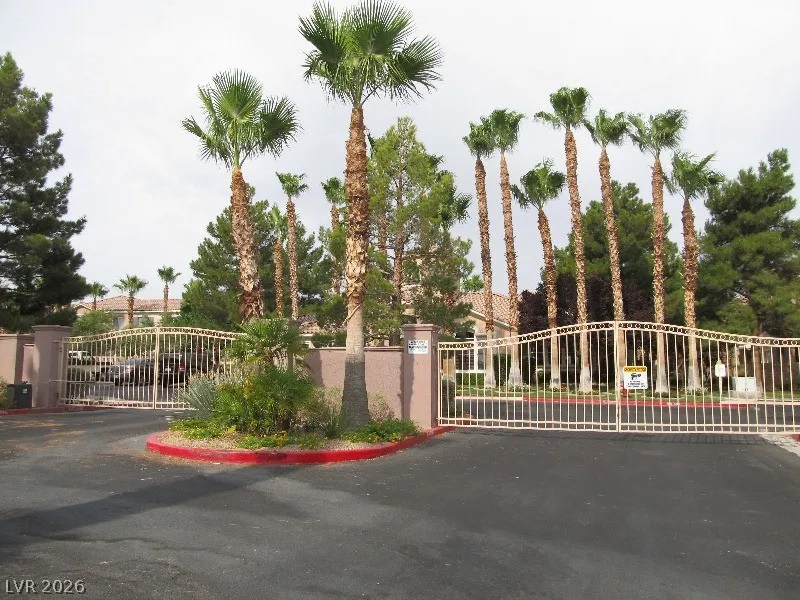 251 S Green Valley Parkway #1012 Henderson, NV 89012