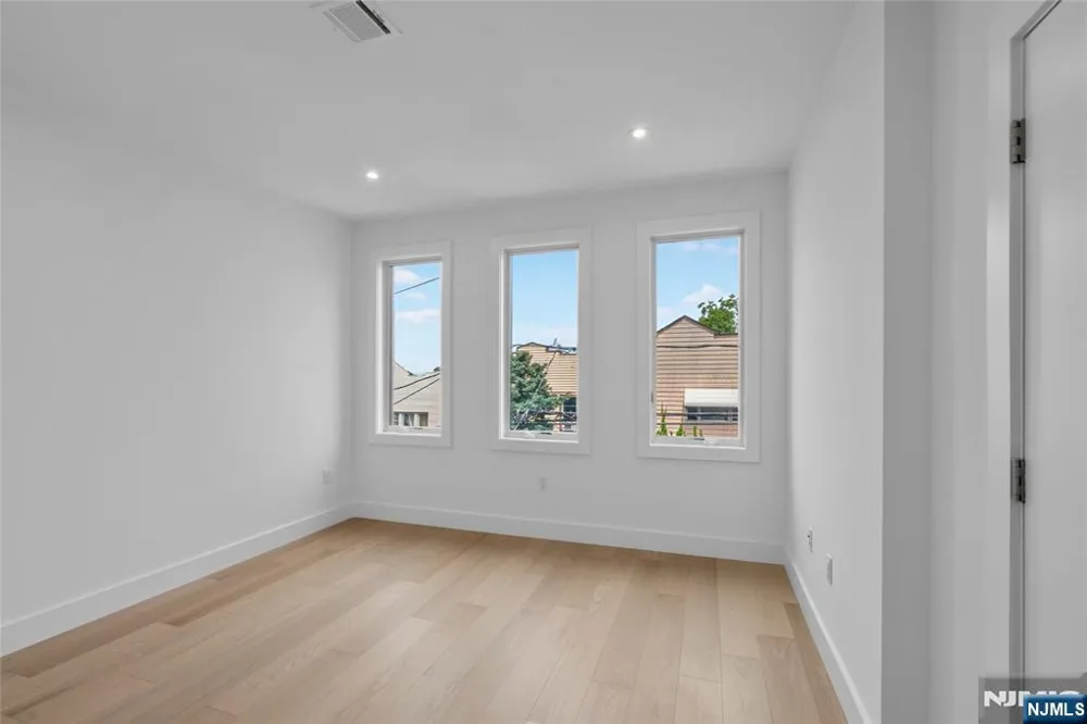 1409 85th Street North Bergen, NJ 07047