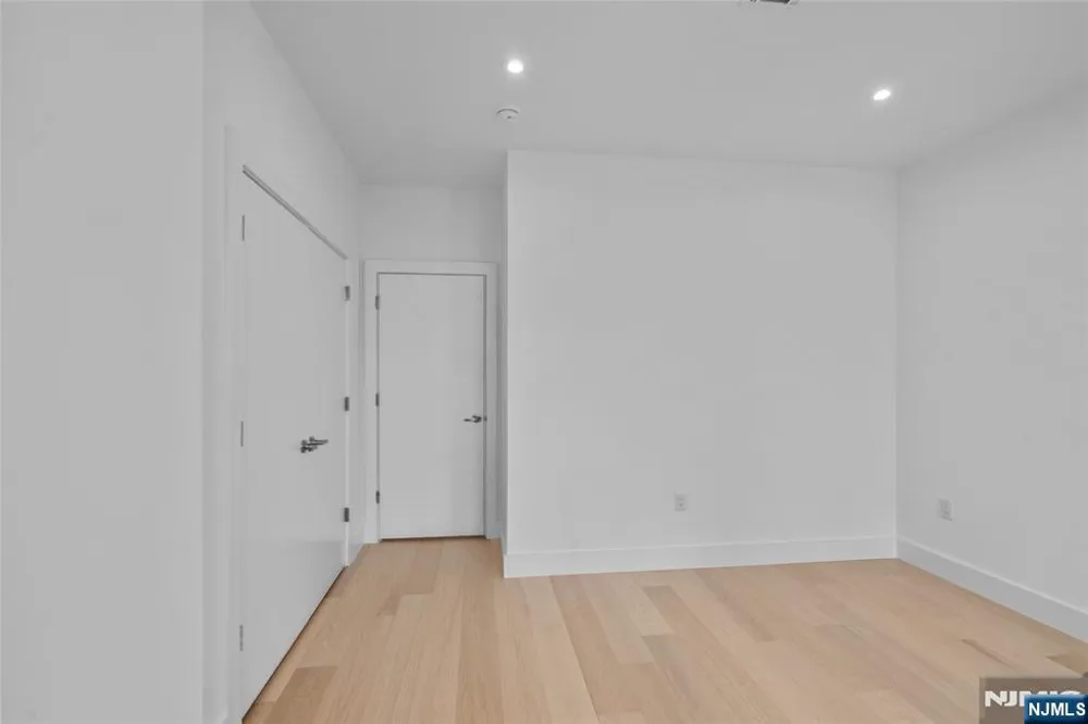 1409 85th Street North Bergen, NJ 07047