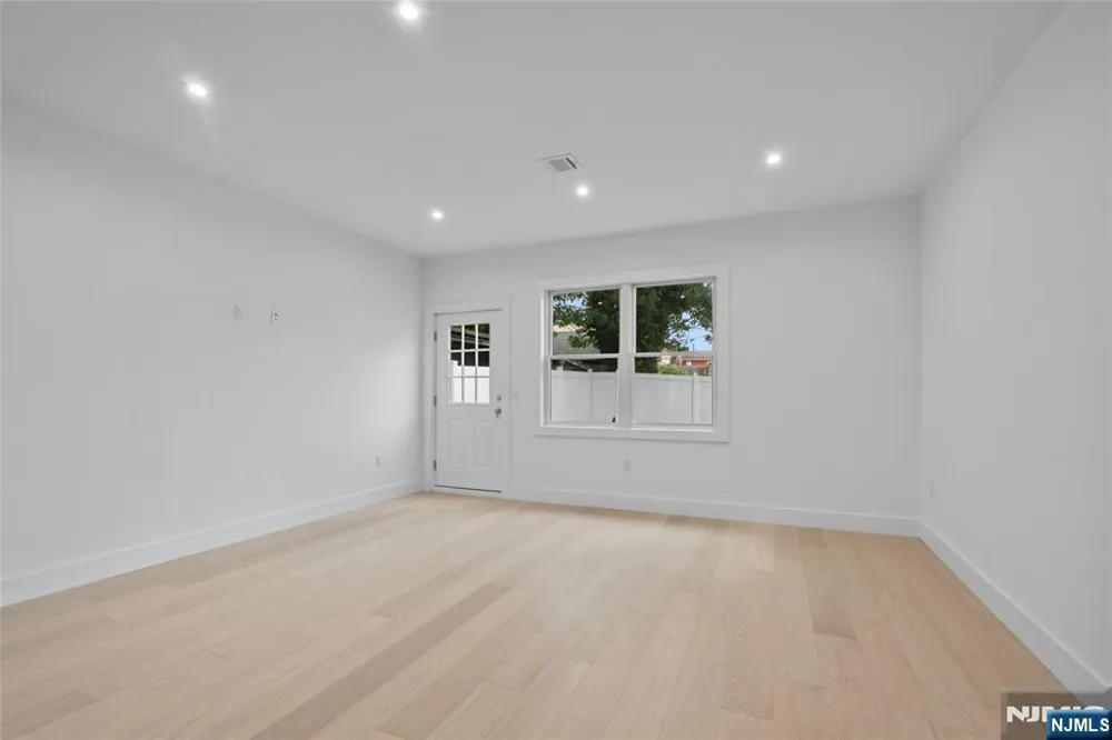1409 85th Street North Bergen, NJ 07047
