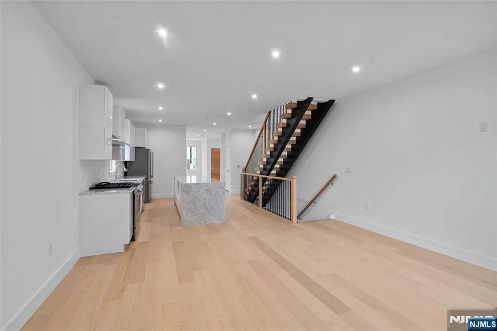 1409 85th Street North Bergen, NJ 07047