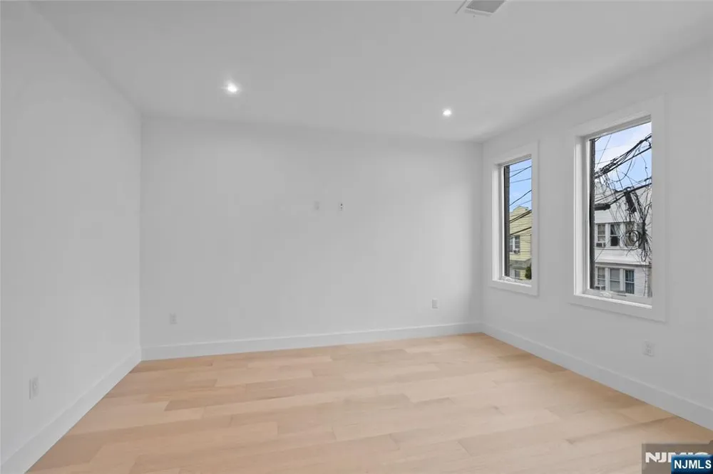 1409 85th Street North Bergen, NJ 07047