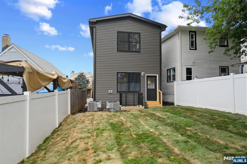1409 85th Street North Bergen, NJ 07047