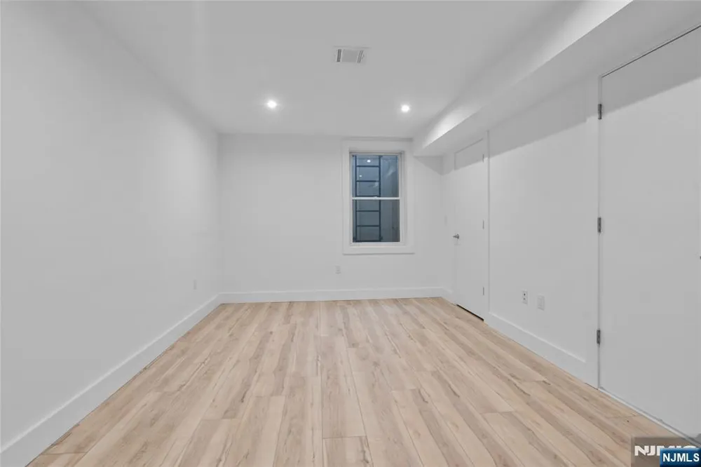 1409 85th Street North Bergen, NJ 07047
