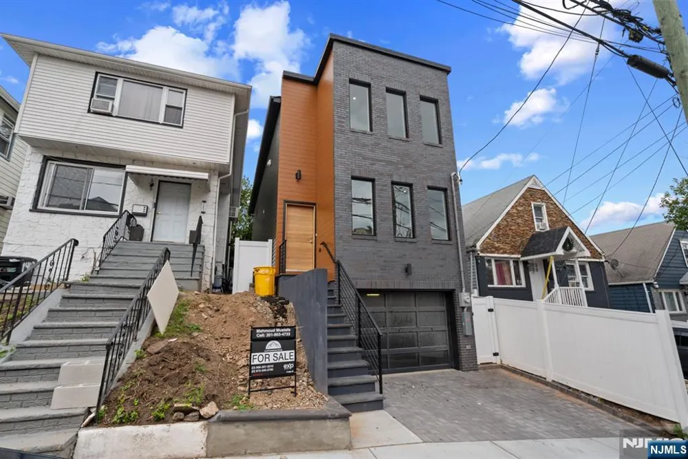1409 85th Street North Bergen, NJ 07047