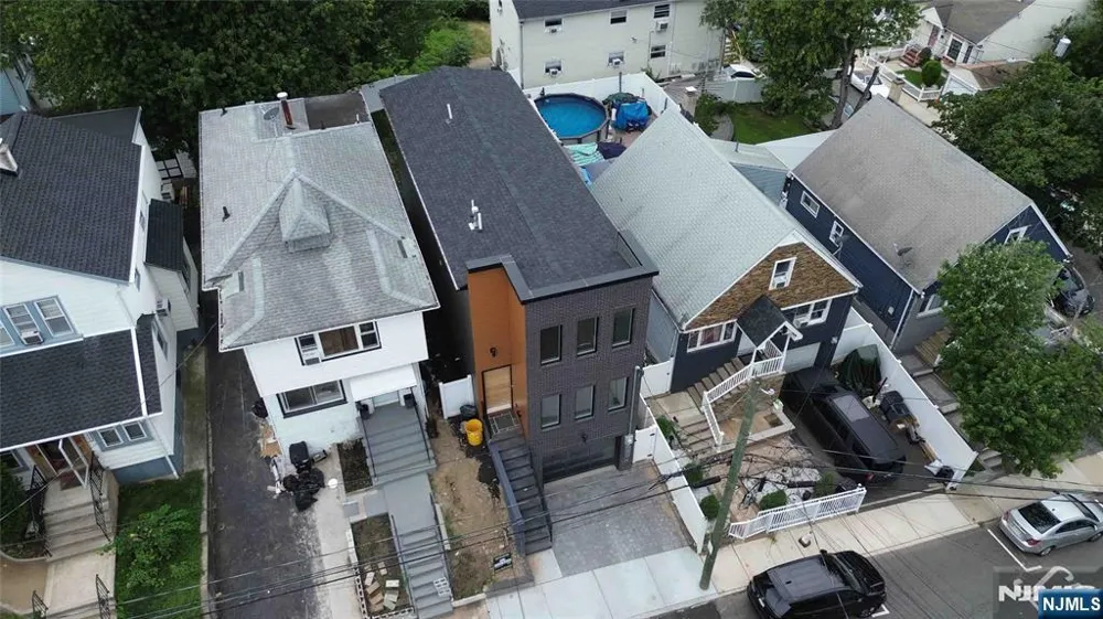 1409 85th Street North Bergen, NJ 07047