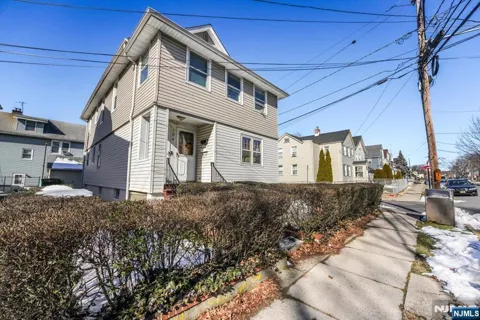 104 Walnut Street 1