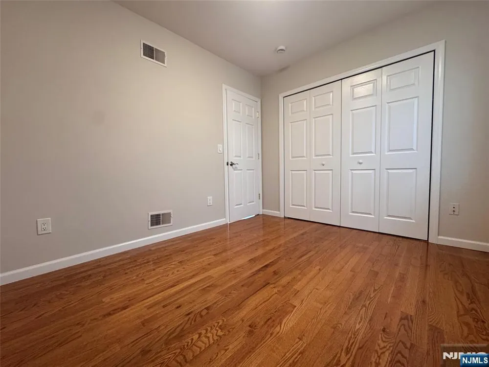 199 Maple Avenue Wallington, NJ 07057