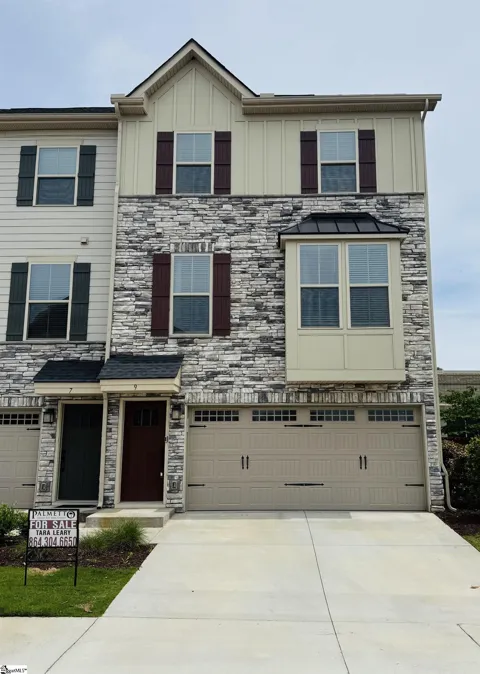 9 Eagle Wood Drive