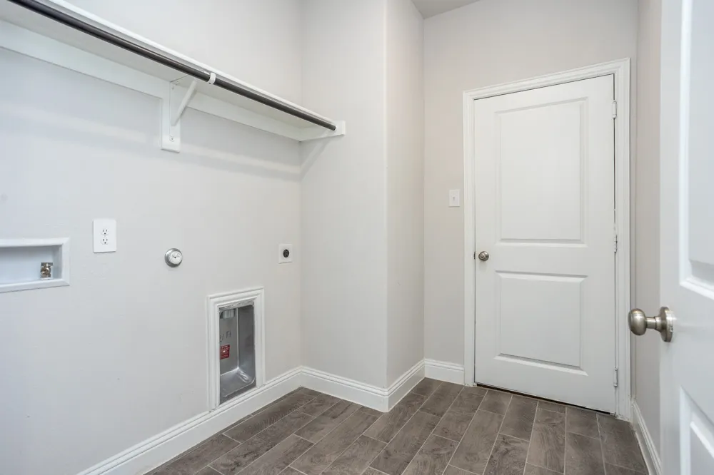 1557 Addison Drive Lancaster, TX 75134