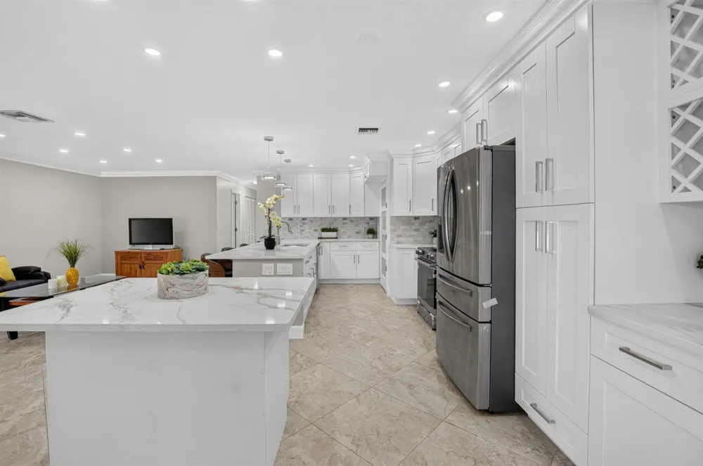 5790 WANDA LANE Delray Beach, FL 33484