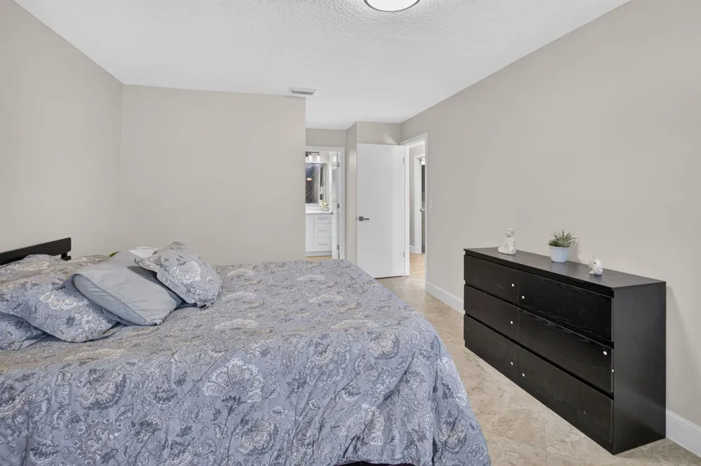 5790 WANDA LANE Delray Beach, FL 33484