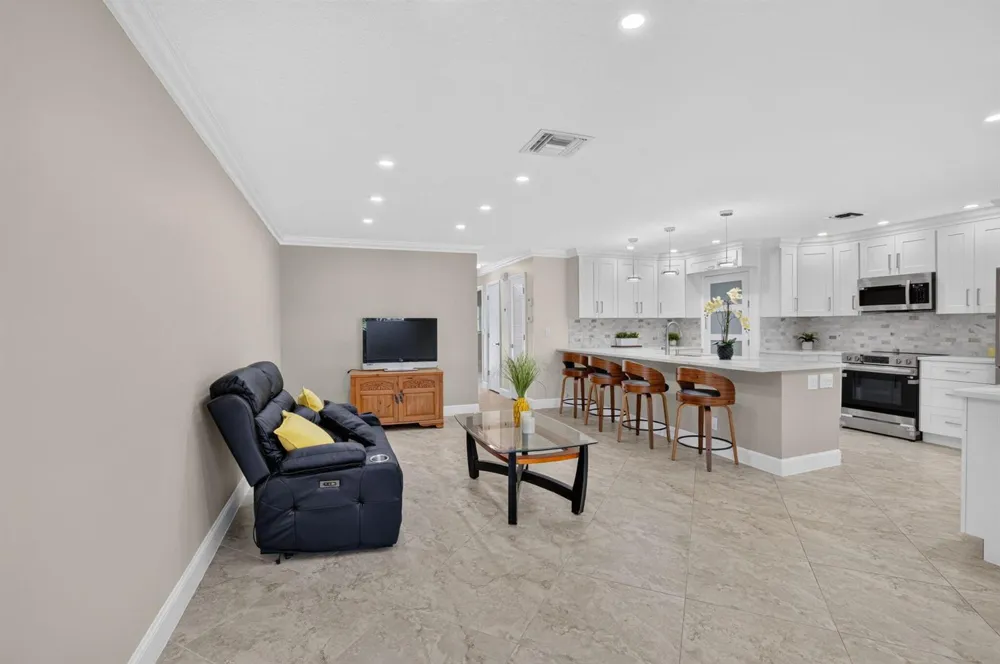 5790 WANDA LANE Delray Beach, FL 33484