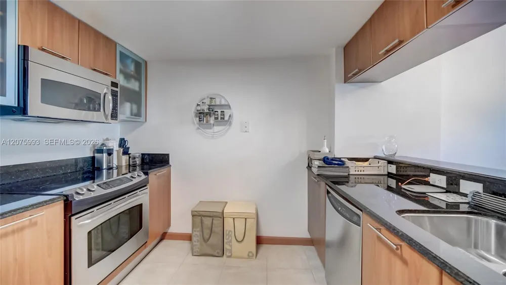 1800 Bayshore Dr #2108 Miami, FL 33132