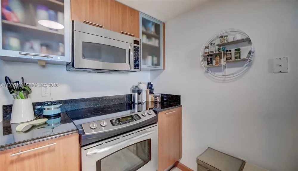1800 Bayshore Dr #2108 Miami, FL 33132