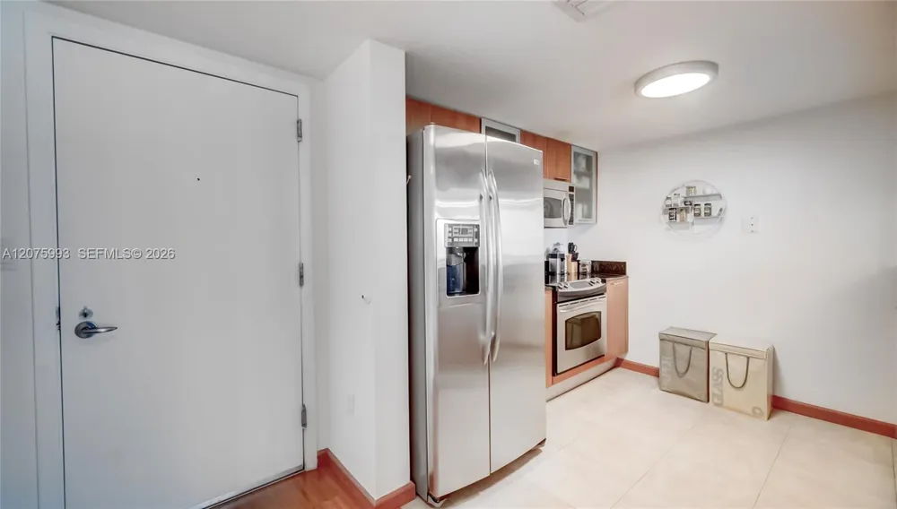 1800 Bayshore Dr #2108 Miami, FL 33132