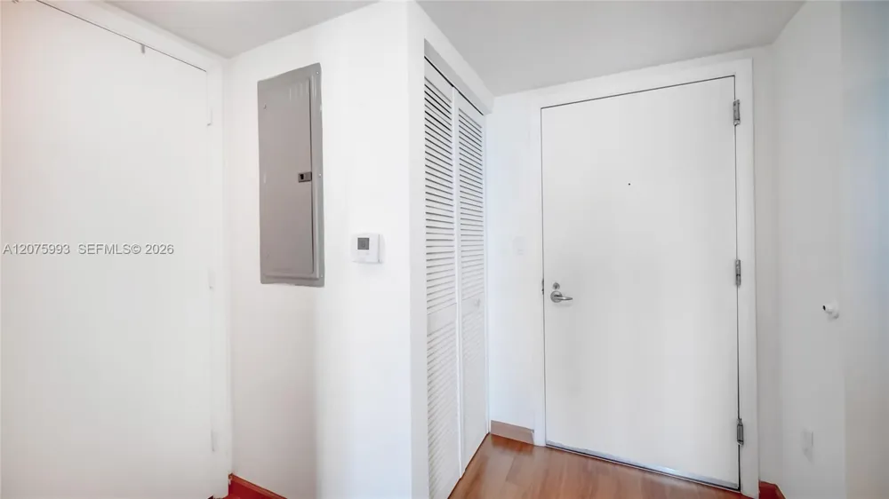 1800 Bayshore Dr #2108 Miami, FL 33132