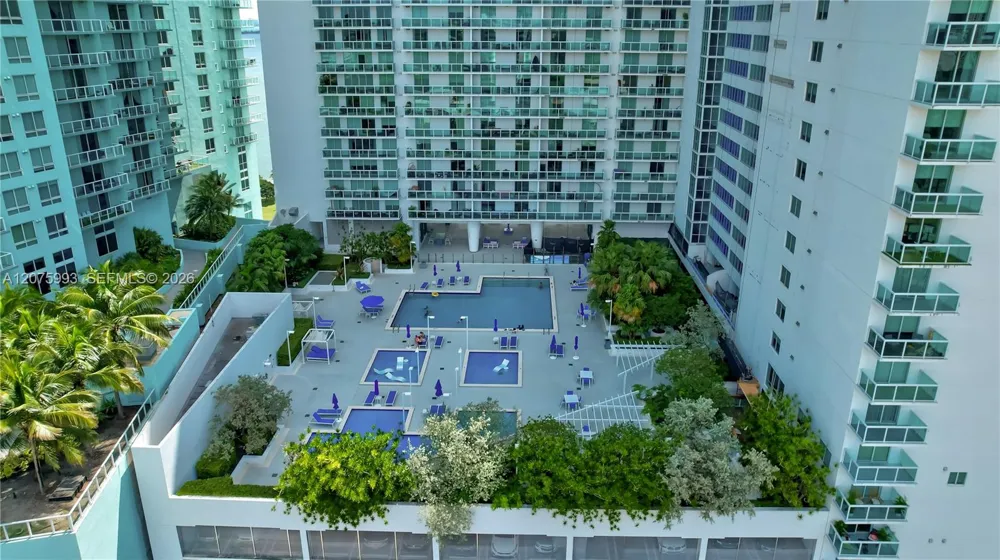 1800 Bayshore Dr #2108 Miami, FL 33132