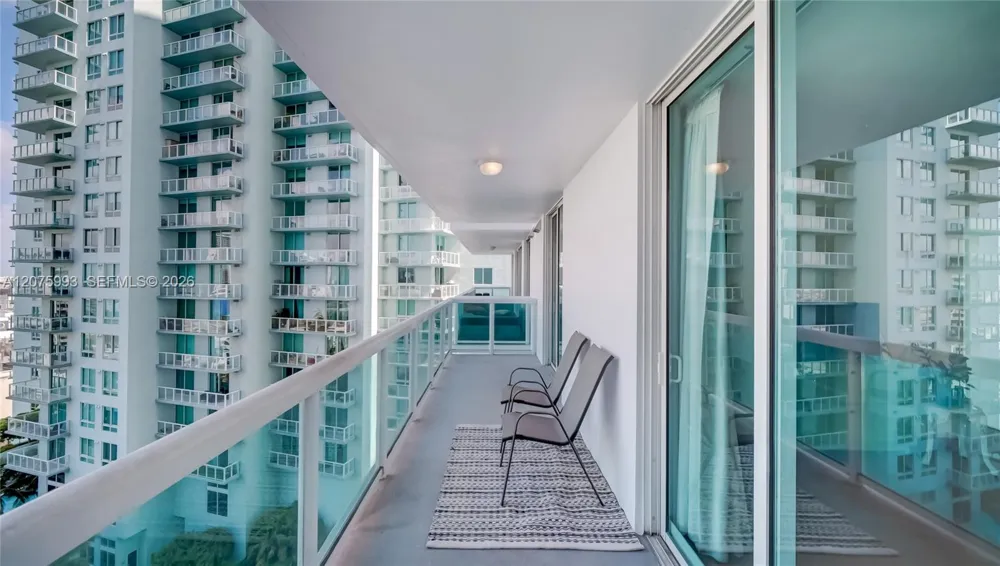 1800 Bayshore Dr #2108 Miami, FL 33132