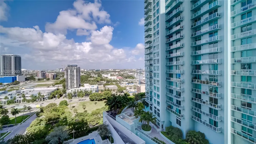 1800 Bayshore Dr #2108 Miami, FL 33132