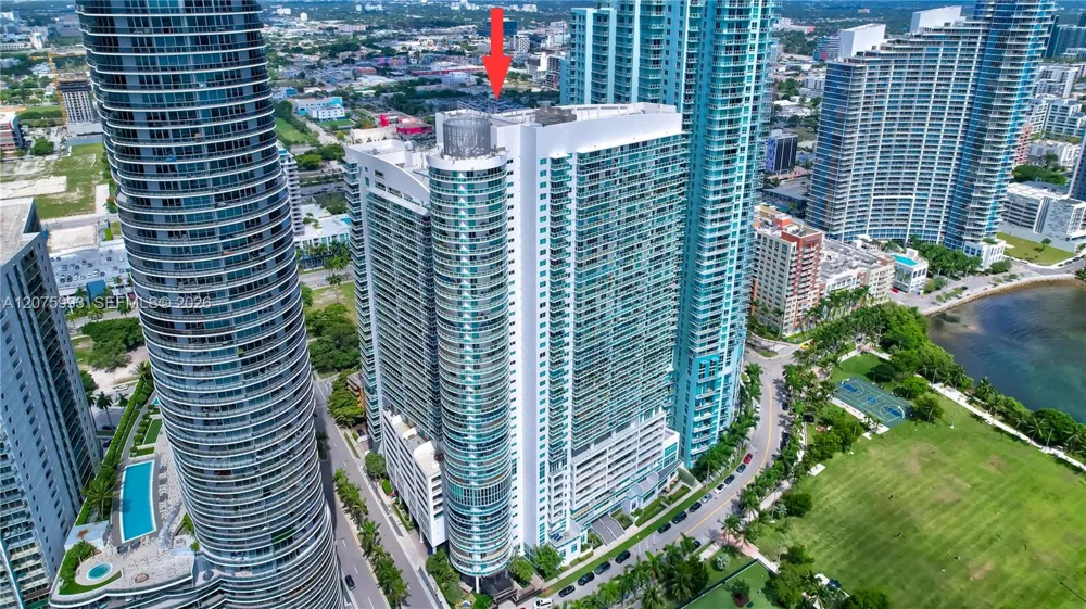 1800 Bayshore Dr #2108 Miami, FL 33132