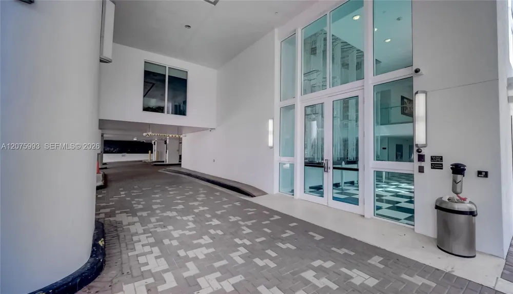 1800 Bayshore Dr #2108 Miami, FL 33132