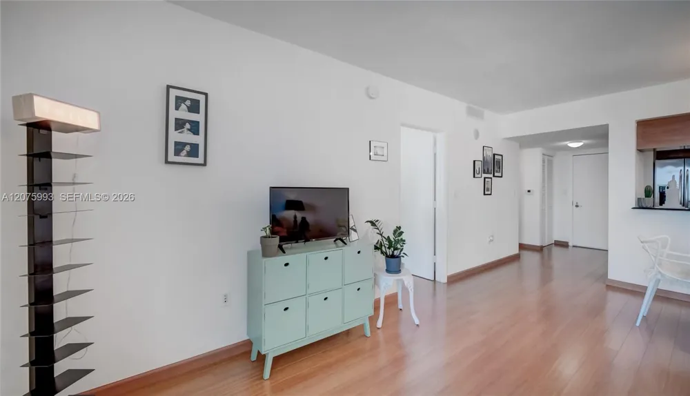 1800 Bayshore Dr #2108 Miami, FL 33132