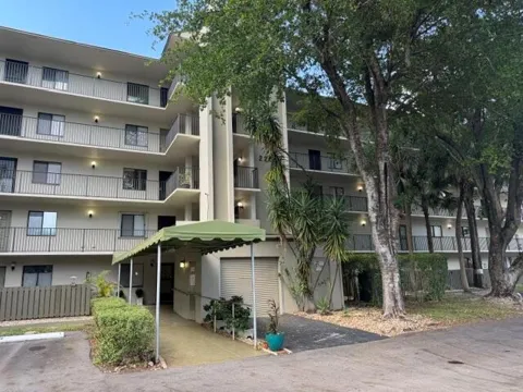 2209 S CYPRESS BEND DRIVE #104