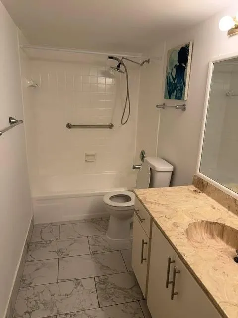 2209 S CYPRESS BEND DRIVE #104 Pompano Beach, FL 33069