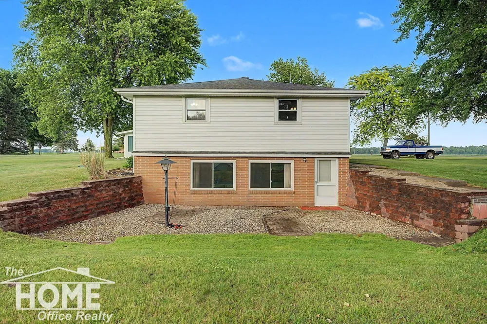 9800 Ferden Road Chesaning Township, MI 48616
