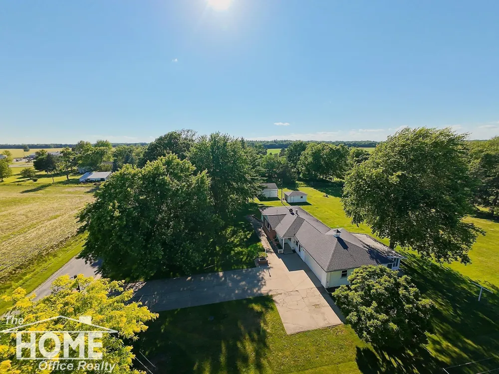 9800 Ferden Road Chesaning Township, MI 48616