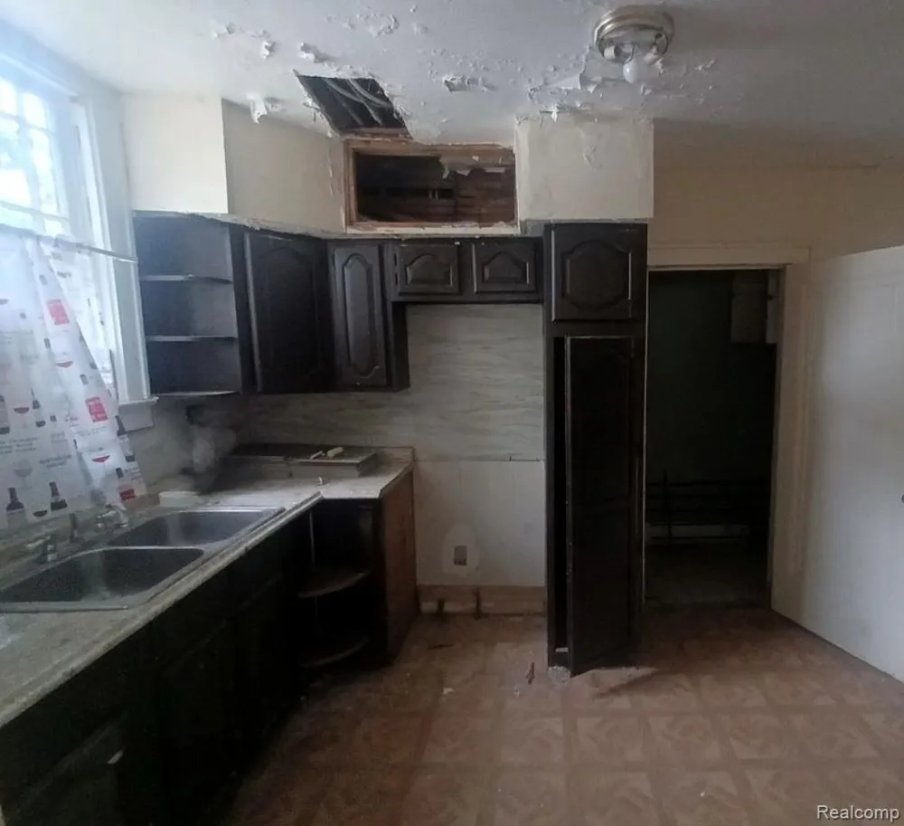 914 Stockdale Street Flint City, MI 48504