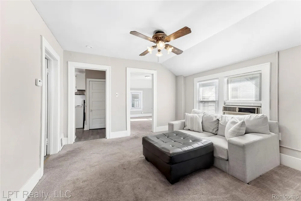 444 Orange Wyandotte City, MI 48192