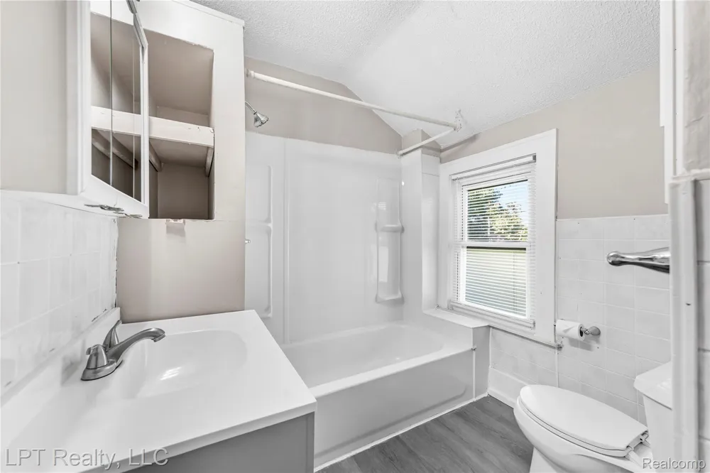 444 Orange Wyandotte City, MI 48192