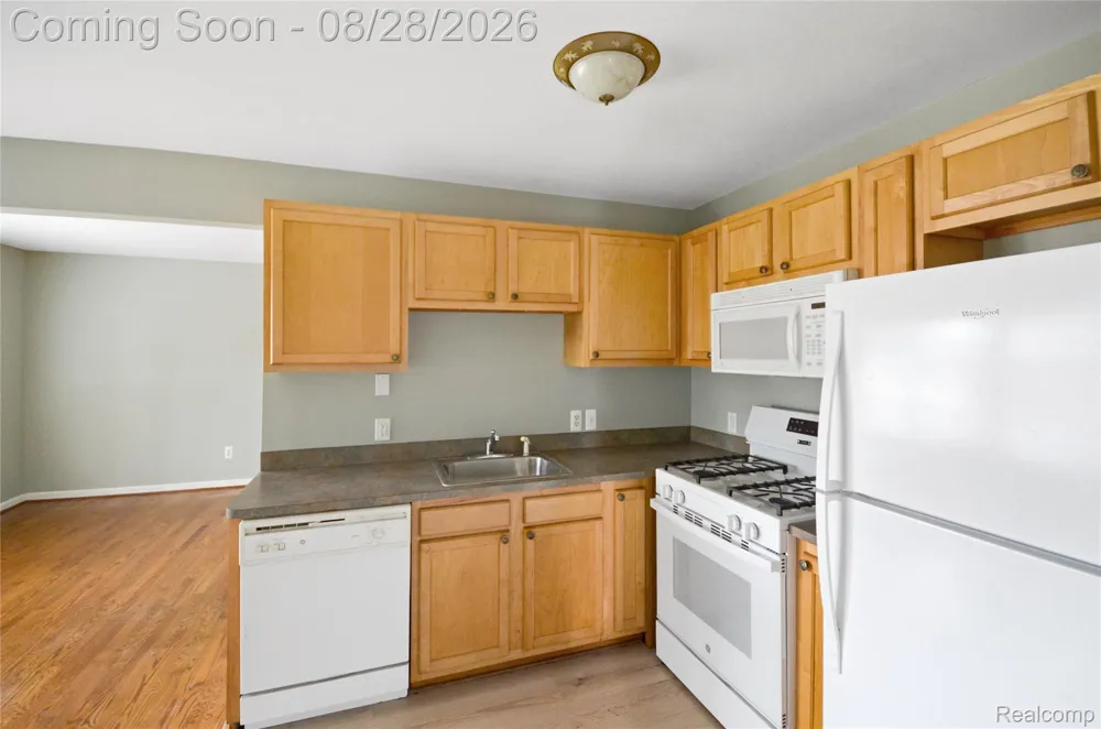 11410 Canal Road #205 Sterling Heights City, MI 48314