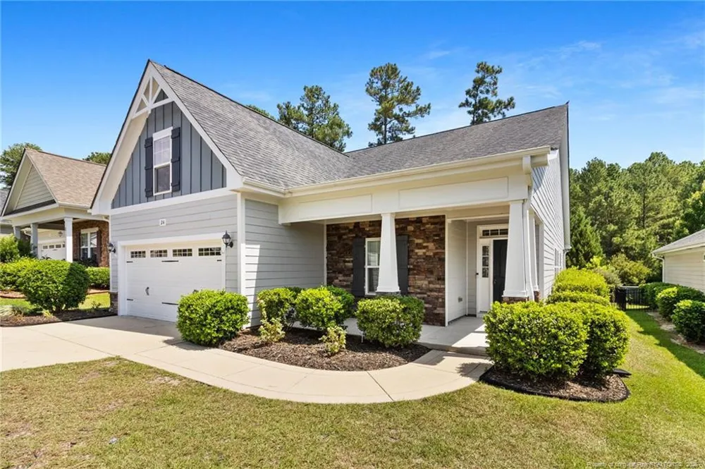 24 Glen Bend Court Spring Lake, NC 28390